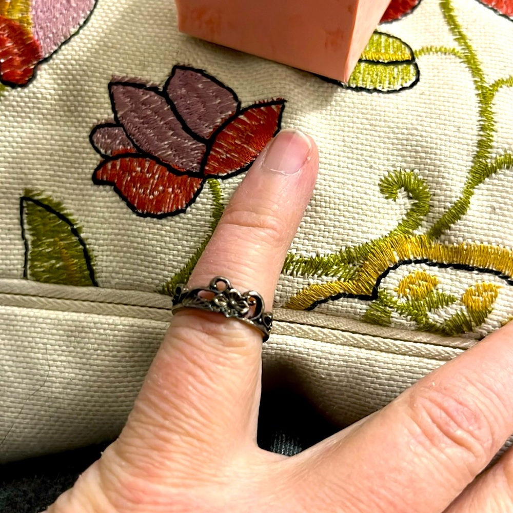 New, Size 4 1/2, Ring, Floral Pattern, Gray